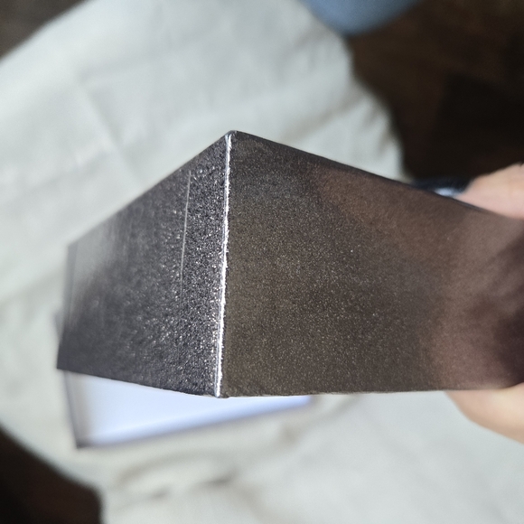 Kate Spade Silver Glitter Wallet Box - Picture 3 of 6